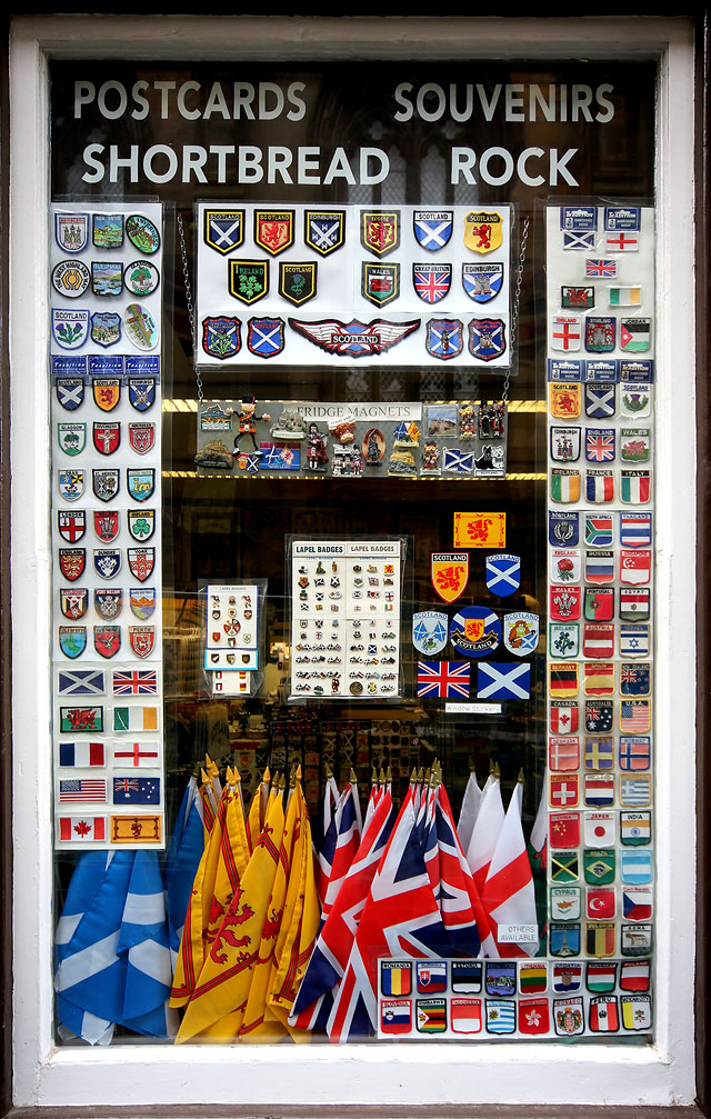 Castle Gift Shop  -  Castlehill, Edinburgh