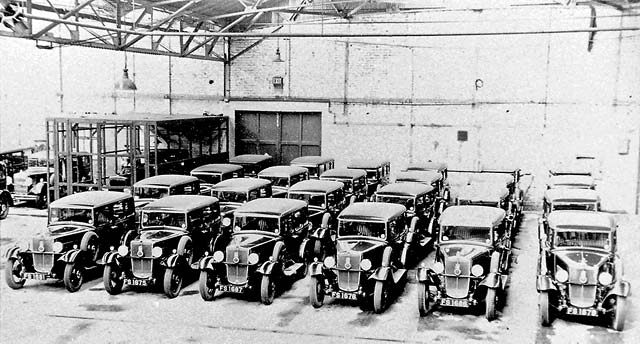 Edinburgh City Car Fleet  -  Cars (Reg Nos FS ....) at Central Garage, Annandale Street in 1920s