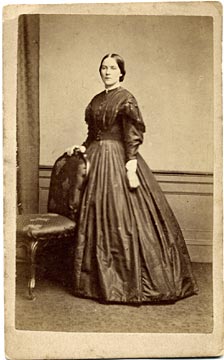 Carte de visite of a lady by Howie of 45 Princes Street.  Which member of the Howie family was it who produced this carted de visite?