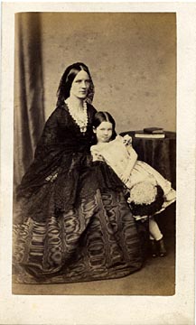 John Moffat  -  Carte de visite  -  1861-73  Lady and Girl