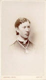 Carte de visite from the Edinburgh studio of Marshall Wane  -  Lady with Neclace and Lace