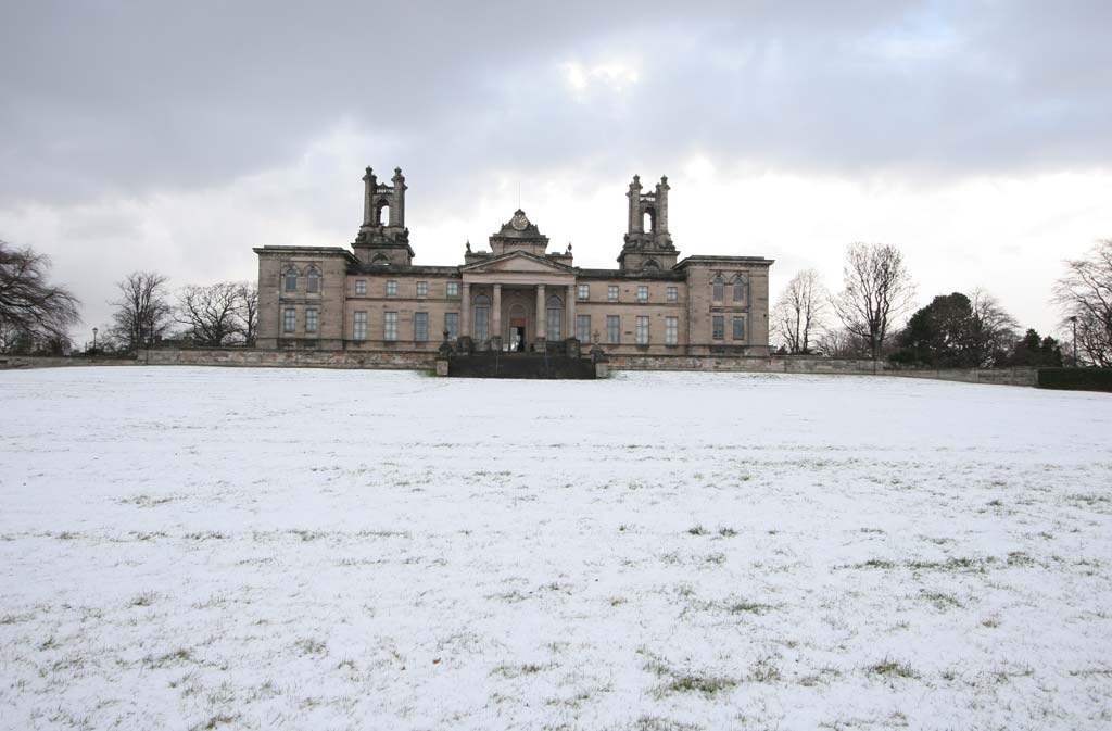 Dean Gallery in the snow  -  Exposure as set by the camera + 2 stops -  exposure is reasonable