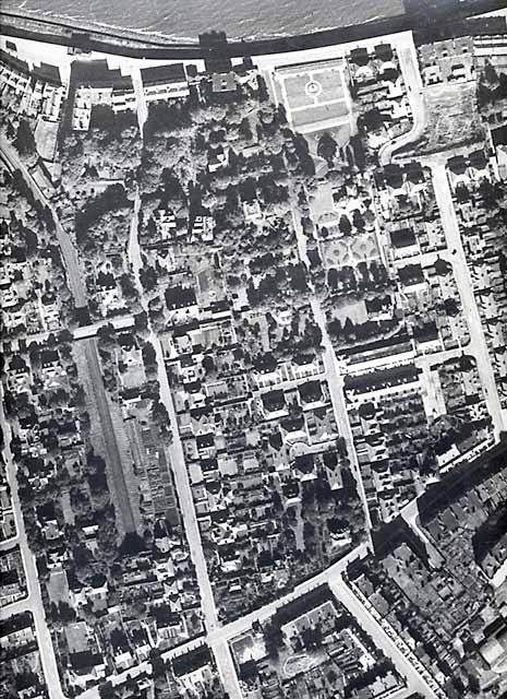 Aerial view of North-west Trinity  -   1947
