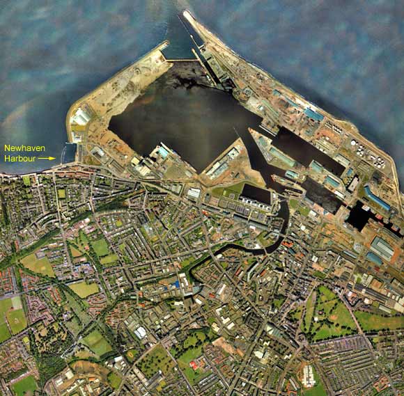 Aerial Photo of Newhaven and Leith  -  2001