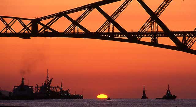 The Forth Rail Bridge  -  Sunrise 2