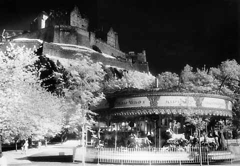 Edinburgh Castle and Roundabout in Princes Street Gardens