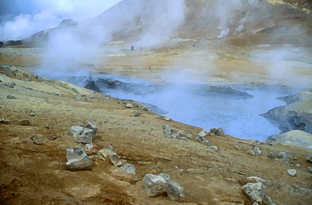 Photograph by Peter Stubbs  -  July 2001  -  Thermal Activity in Iceland