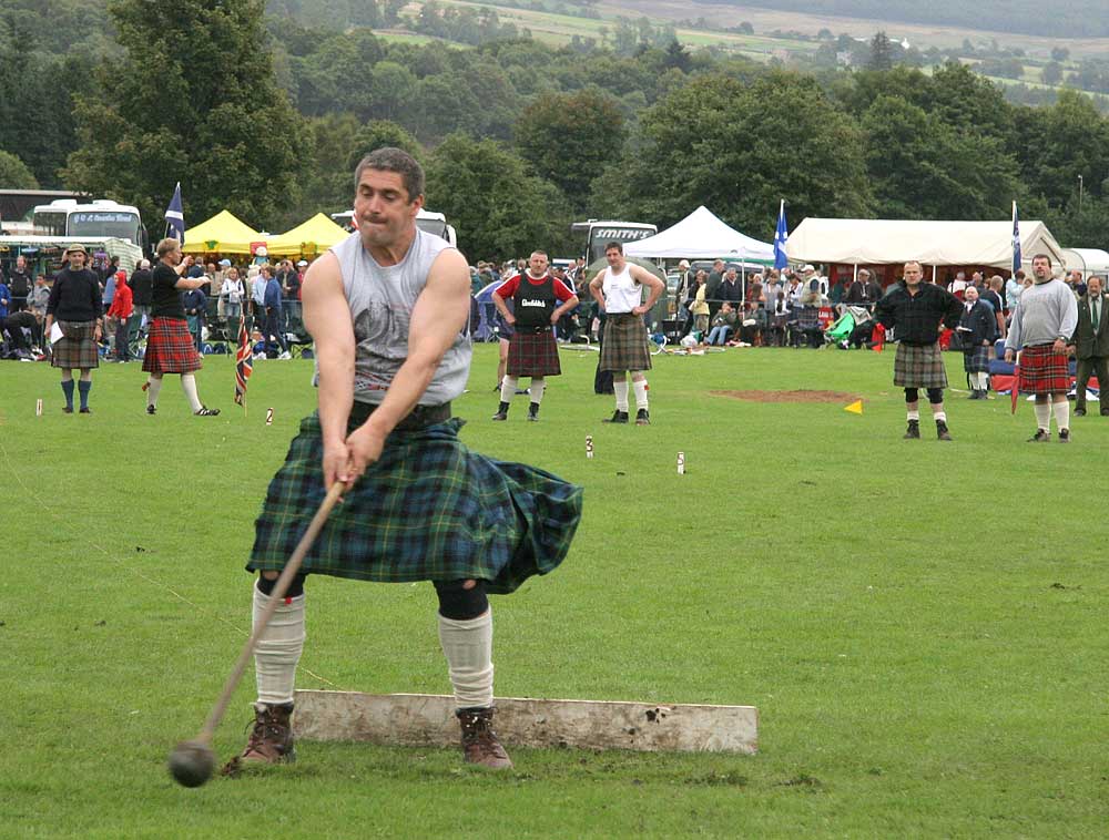 Scottish Highland Games  -  Pitlochry  -  10 September 2005  -  Throwing the Hammer
