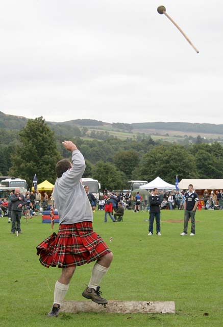 Scottish Highland Games  -  Pitlochry  -  10 September 2005  -   Throwing the Hammer