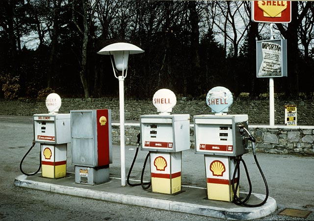 Shell garage in the Scottish Highlands