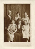 William & Agnes Mackintosh and family  -  Agnes was a daughter of John Horsburgh
