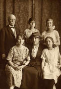 William & Agnes Anderson and family  -  Agnes was a daughter of John Horsburgh
