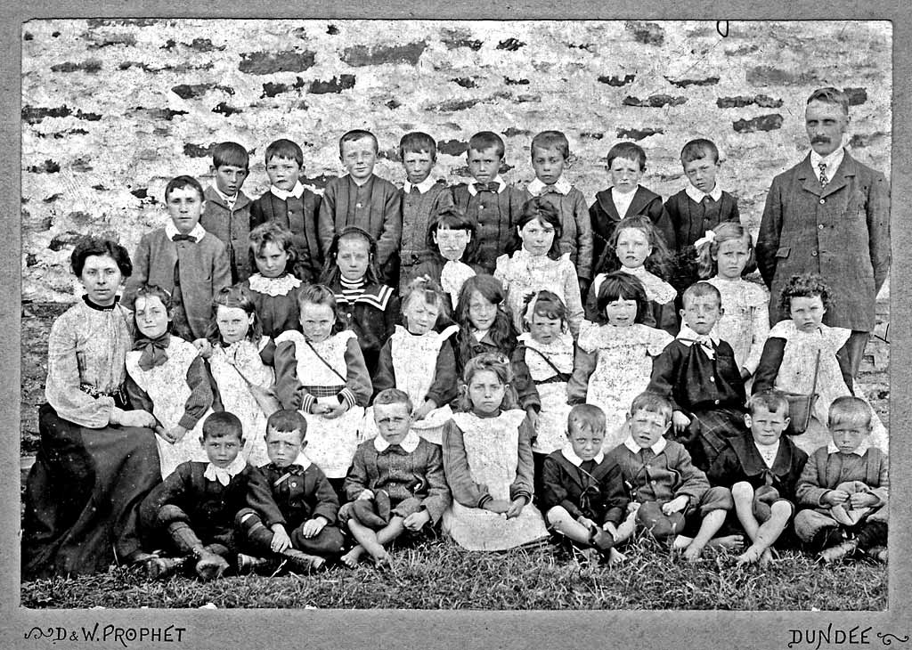 Zoom-in to a photograph by D & W Prophet  -  Cabinet Print  -  Photograph of a School Class  -  1899-1906