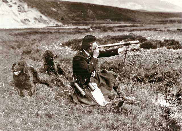 Photograph from the family of Horatio Ross  -  Hunting and Shooting in the Scottish Highlands  -  Telescope