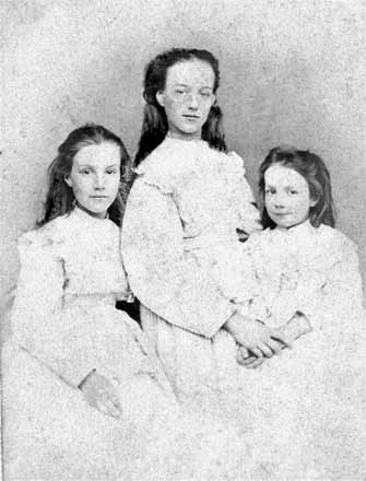 Photograph by John Ross of his daughters Elizabeth, Nell and  Carrie