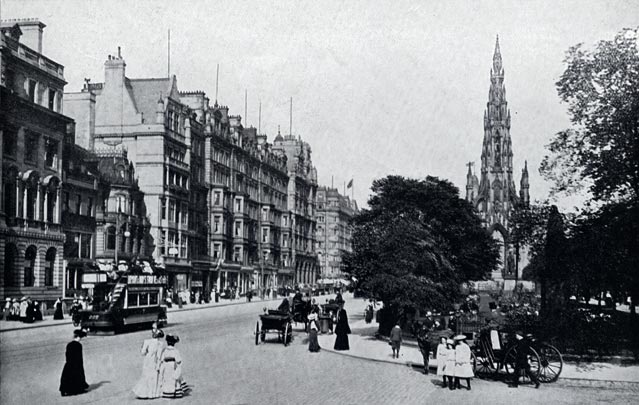 W R & S Ltd  -  Photographs from the early 1900s  - Looking to the east along Princes Street from beside the National Gallery of Scotland
