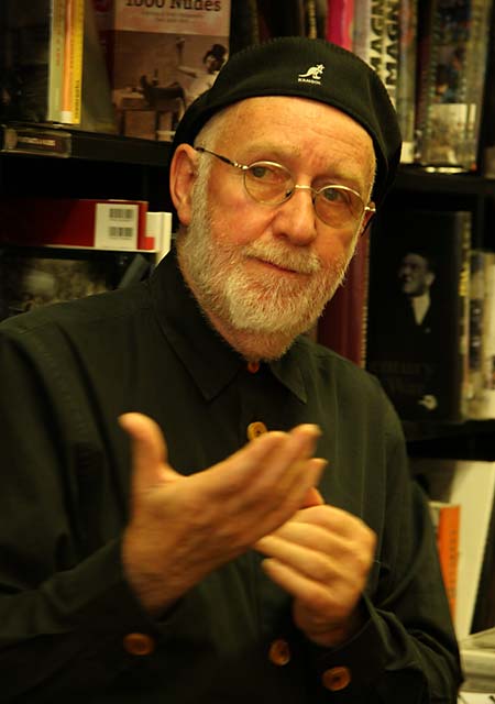 Albert Watson giving a talk on his photography at 'Beyond Words' book shop on the opening day of his exhibition in Edinburgh  -  July 29, 2006