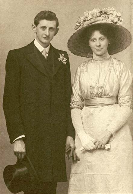 Photograph by Drummond Young and Watson  -  The Wedding of Marjory Jane Duncan Edward, daughter of the Edinburgh photographer, John Donaldson Edward