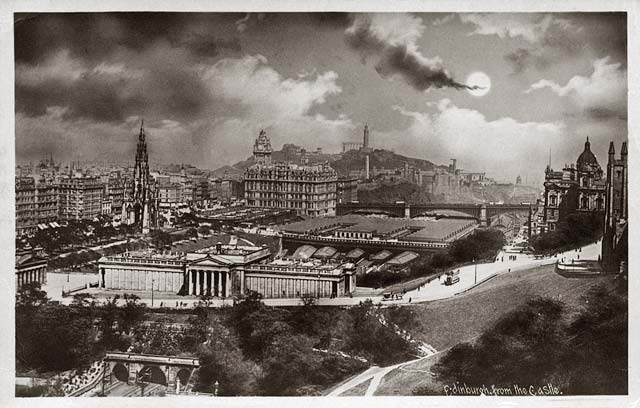Looking ENE to Princes Street and Calton Hill from Edinburgh Castle  -  post card - Alex Anderson