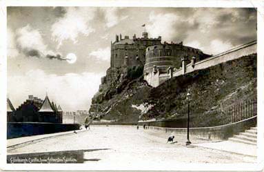 Edinburgh Castle from Johnston Terrace  -  post card  -  Central Publishing Co, Glasgow