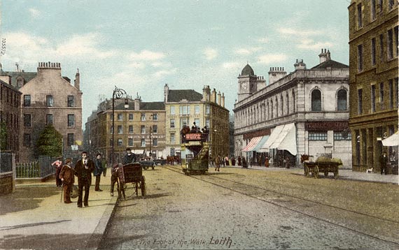 Hartmann postcard  -   Edinburgh Castle from the Grassmarket