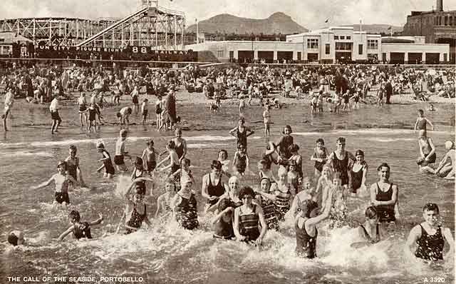 Valentine Postcard  -  'The Call of the Seaside, Portobello'  -   1935