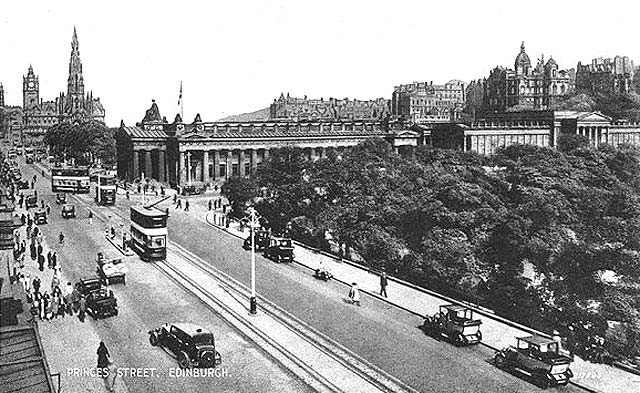 Postcard published by Valentine  -  Looking to the east along Princes Street to the National Galleries