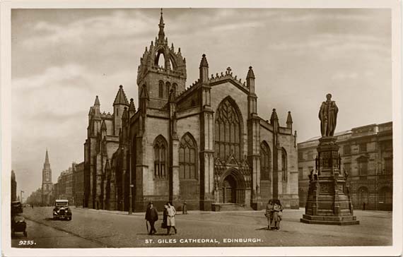 Postcard by J B White of Dundee  -  St Giles Cathedral in the Royal Mile, Edinburgh