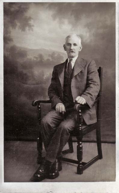 Jerome postcard  -  1933  -  Great-grandfather, John (Jake) Pettigrew