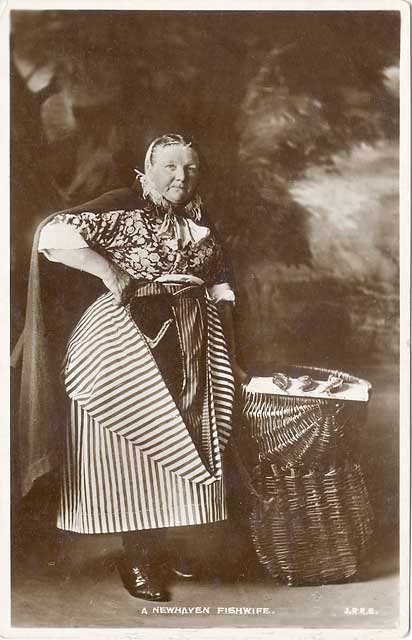 Postcard published by John R Russel of Edinburgh (JRRE)  -  Newhaven Fishwife