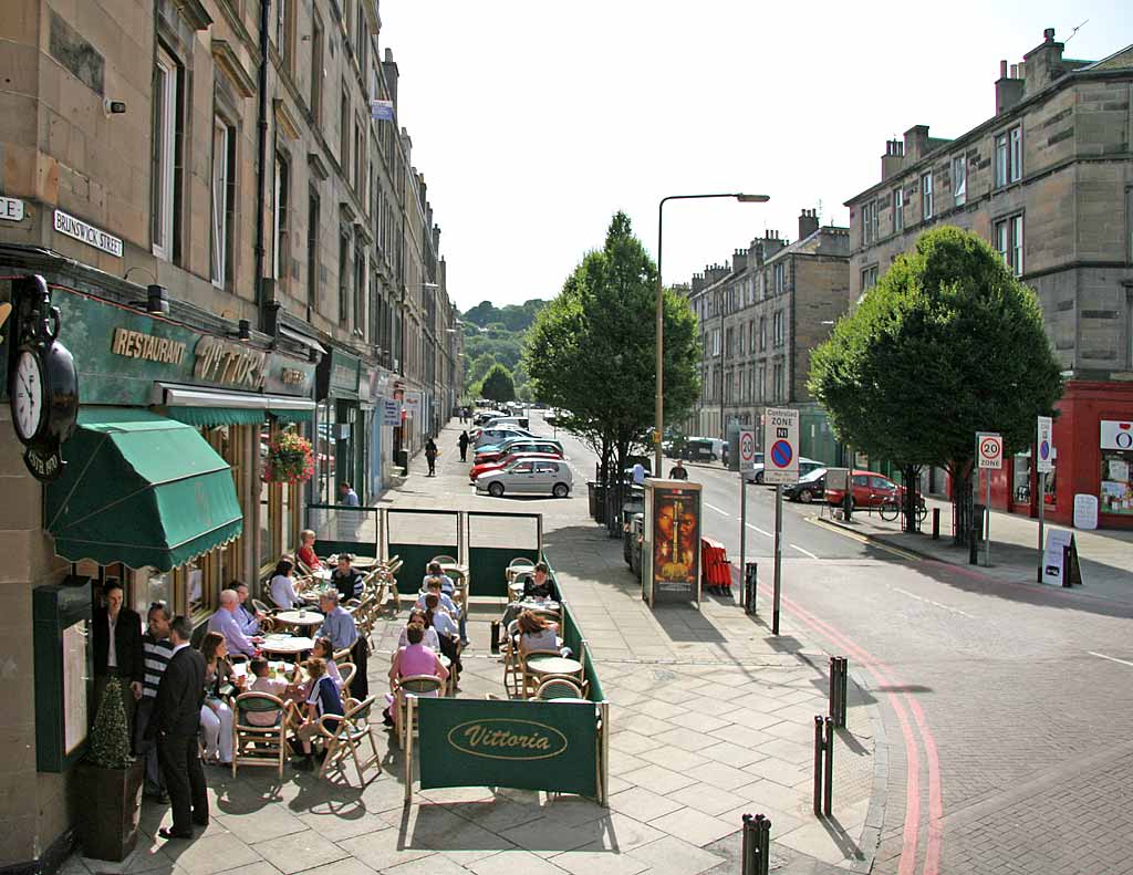 Cafe on the corner of Brunswick Street and Leith Walk  -  August 2007