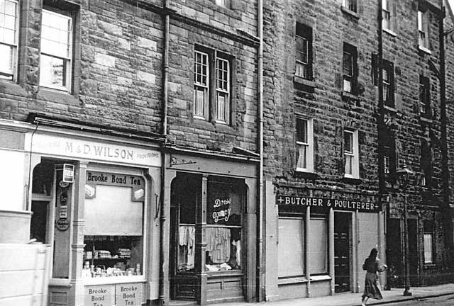 Dumbiedykes Survey Photograph - 1959  -  Carn egie Street, West End