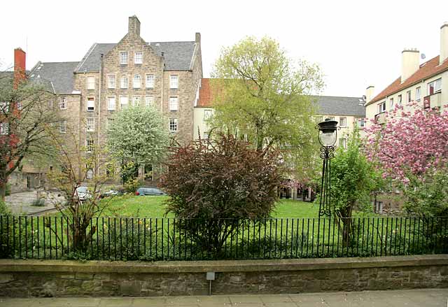  The south side of Chessel s Court  -  photographed May 2006