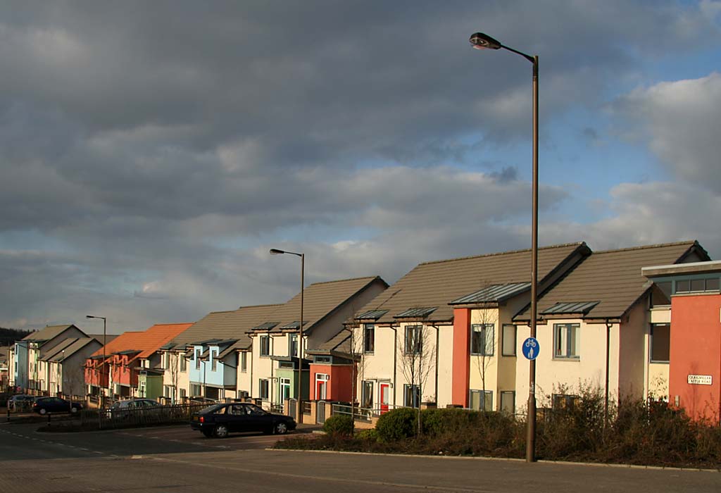 Craigmillar Castle Road  -  New houses  -  photographed March 2006
