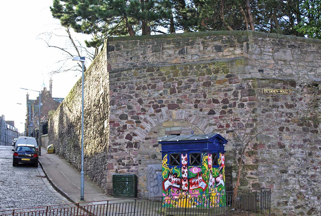 Police Box at the corner of Drummond Street and Pleasance
