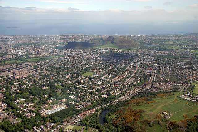 View to the NE from a helicopter  -  Blackford and Arthur's Seat, Edinurgh