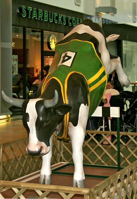 Edinburgh Cow Parade  -  2006  -  Ocean Terminal