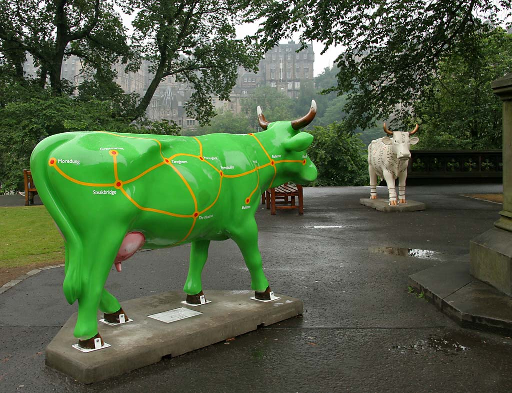 Edinburgh Cow Parade  -  2006  -  Princes Street Gardens