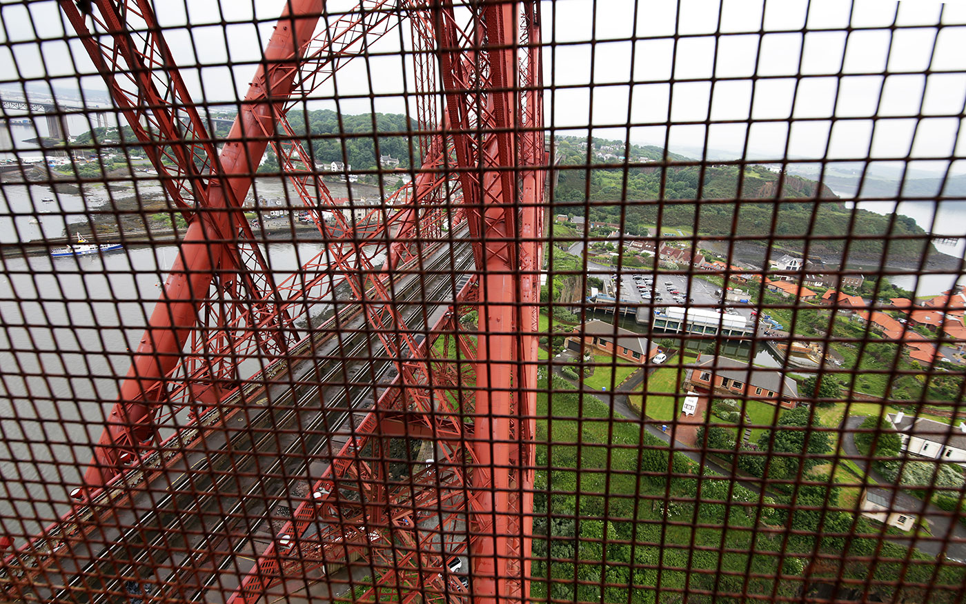 The Forth Bridge  - Lift -  June 2014