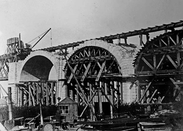 Building arches.  Are these the arhes at the approach to the Forth Bridge at North Queensferry?