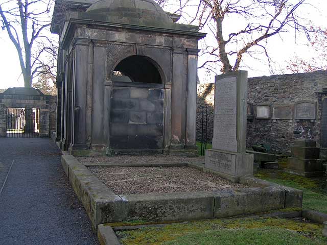 Greyfriars Graveyard  -  Gravestone to members of the Rose Family, including Elmslie William Dallas