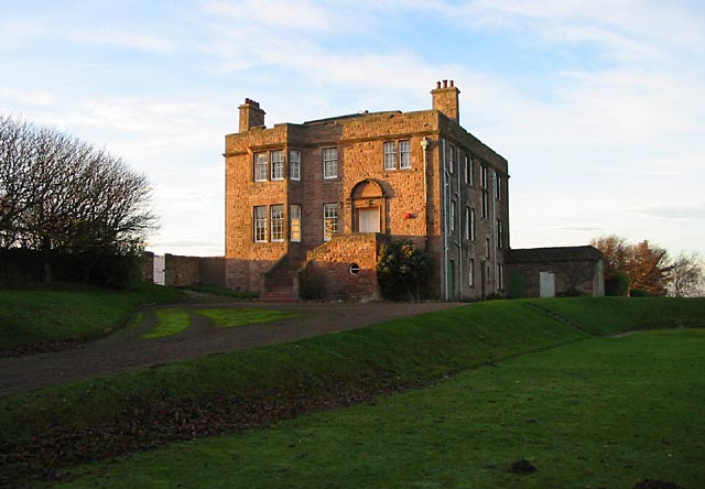 Building on Gullane Hill  -   Digital photograph taken in 2003