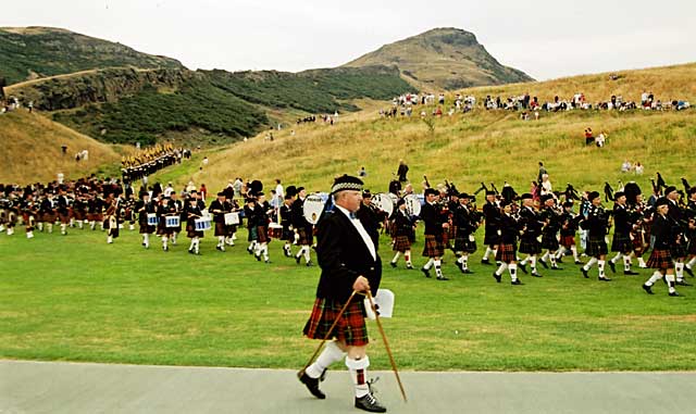 "Beating the Retreat" in Queen's Park, Edinburgh  -  17 August 2003