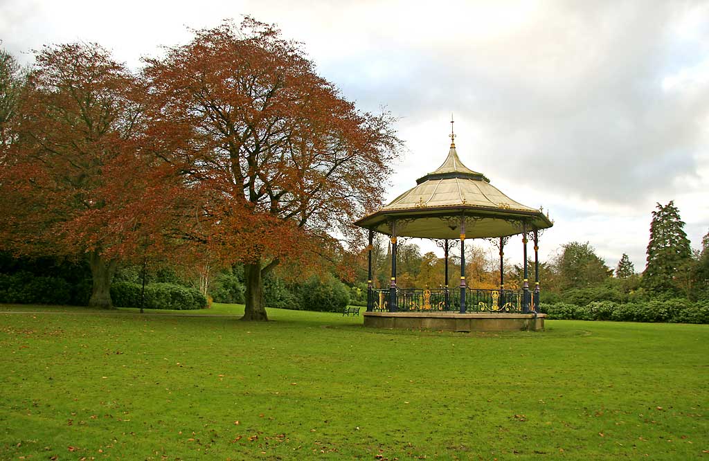 Bandstand in Dunfermline Public Park  -  Photographed November 2006