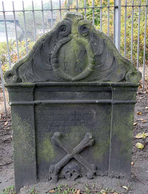 Gravestone in North Leith Graveyard  -  John Wilson, died 1713  -  back of the gravestone