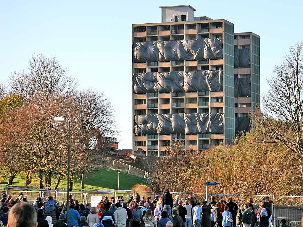 Oxgangs  -  The day of the demolition of high-rise flats, Allermuir Court and Caerketton Court