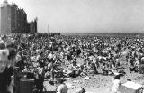 A busy Portobello Beach  -  Trade Holidays 1952
