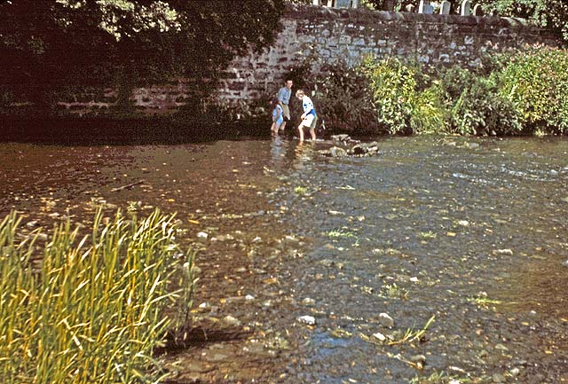 Puddockie  on the Water of Leith at Warriston  -  Looking to the NE across the water towards Warriston Cemetery from Warriston Road  -  1956/57