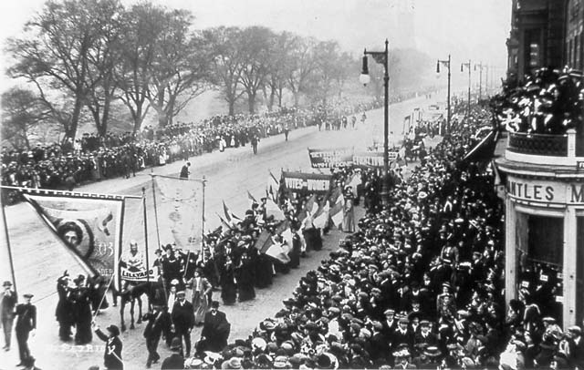 Edinburgh Social History Photographs  -  Suffragettes' March along Princes Street on 9 October 1909  -  Photo 1.