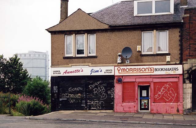 Edinburgh Waterfront  -  Shops in West Shore Road  -  3 August 2002